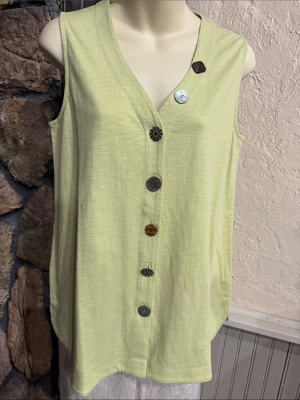 Soft Surroundings Light Lime Button-Front Sleeveless Top